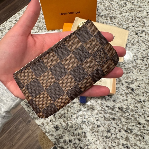 Louis Vuitton Key Pouch in Damier Ebene - Picture 7 of 11